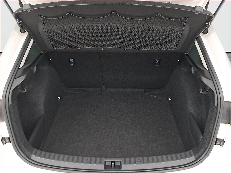 Volkswagen Golf (2018) 1.0 TSI, Tempomat - fotka 11 z 15