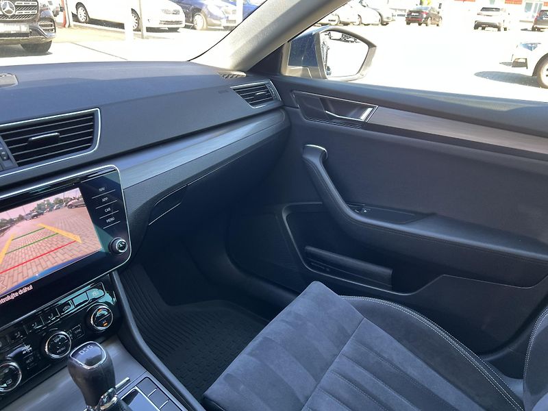 Škoda Superb 2.0TDi*110kw*DSG*Style - fotka 27 z 39
