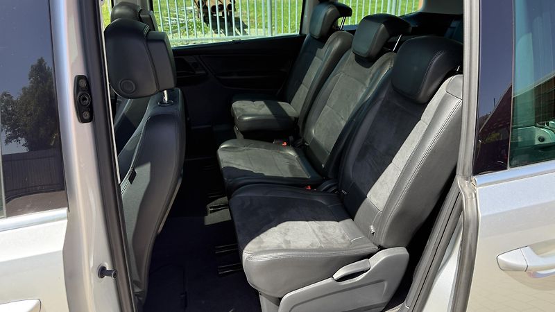 Volkswagen Sharan 2.0TSi*147kW*DSG*7MÍST*WEBASTO - fotka 9 z 27