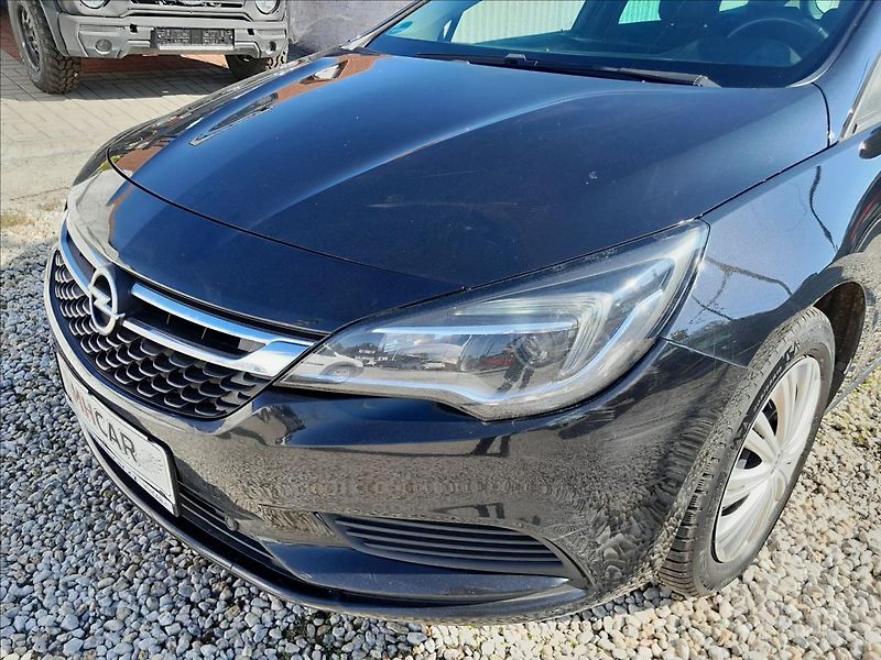 Opel Astra 1,6 CDTi 81kW - fotka 14 z 49