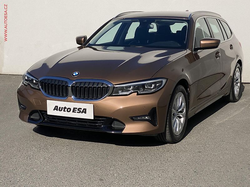 BMW Řada 3 (2019) 2.0 D 320d, Sport Line - fotka 3 z 19