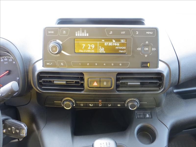 Opel Combo 1,2 Turbo 81 kW Enjoy - fotka 15 z 19