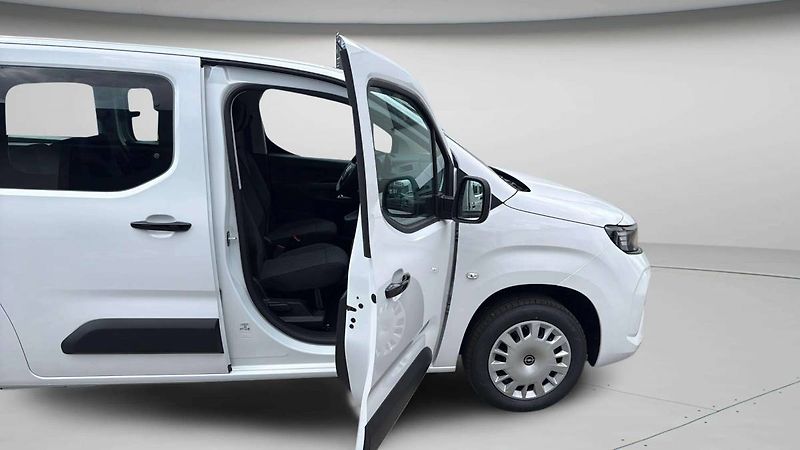 Opel Combo (2026) Combi L2H1 Edition Plus BlueHD - fotka 13 z 24