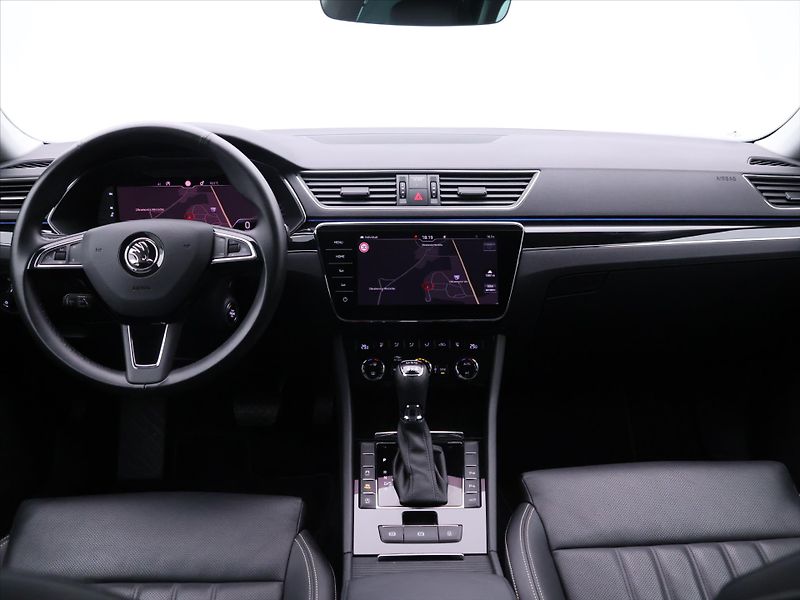 Škoda Superb 2,0 TDI 140kW DSG 4x4 L&K DPH - fotka 37 z 44
