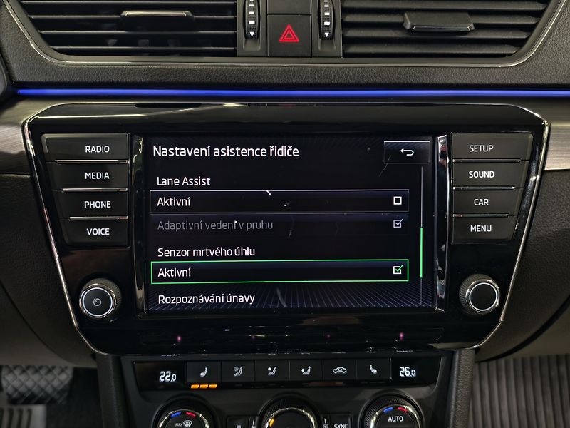 Škoda Superb 2.0 TDi 140kW 4x4 DSG STYLE - fotka 17 z 25