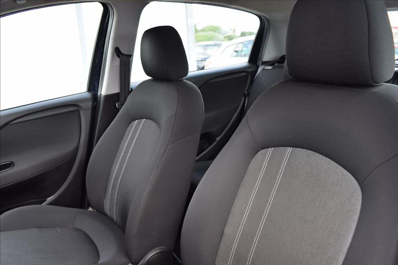 Fiat Grande Punto 1,2 i 51KW PO ROZVODECH KLIMA - fotka 11 z 42