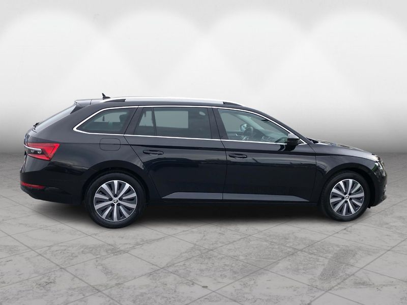 Škoda Superb COMBI 2.0 TDi DSG 7st. SYTLE - fotka 8 z 30