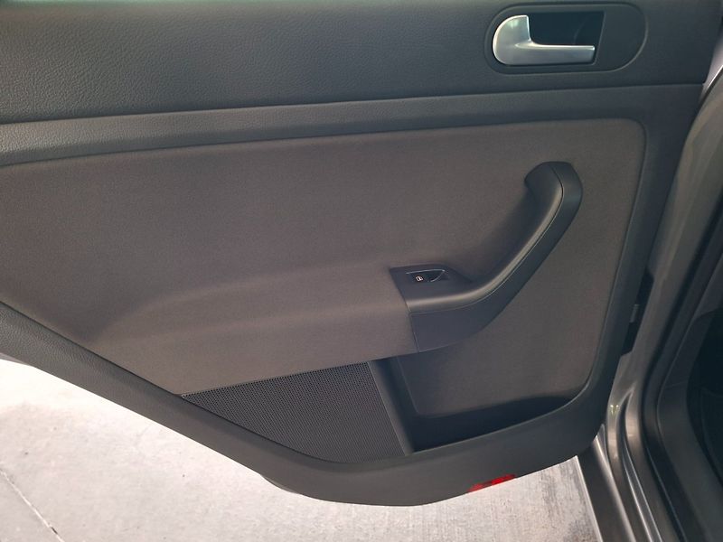 Volkswagen Golf Plus 1.4i 59kW UNITED - fotka 32 z 50