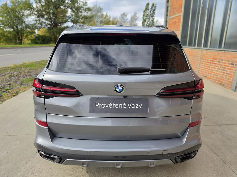 BMW X5 (2024) xDrive 30d M PAKET - fotka 4 z 22