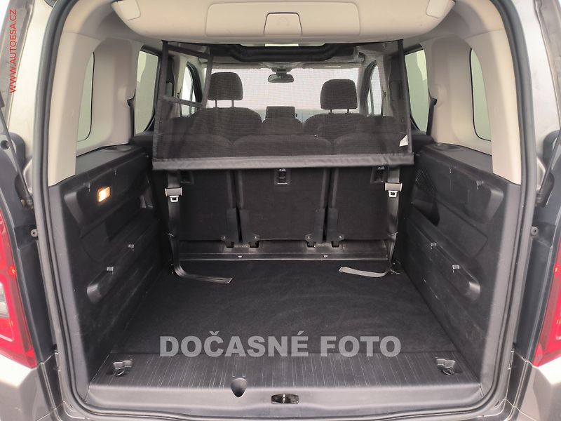Opel Combo (2019) 1.5CDTi, Life, navi, panor - fotka 7 z 25