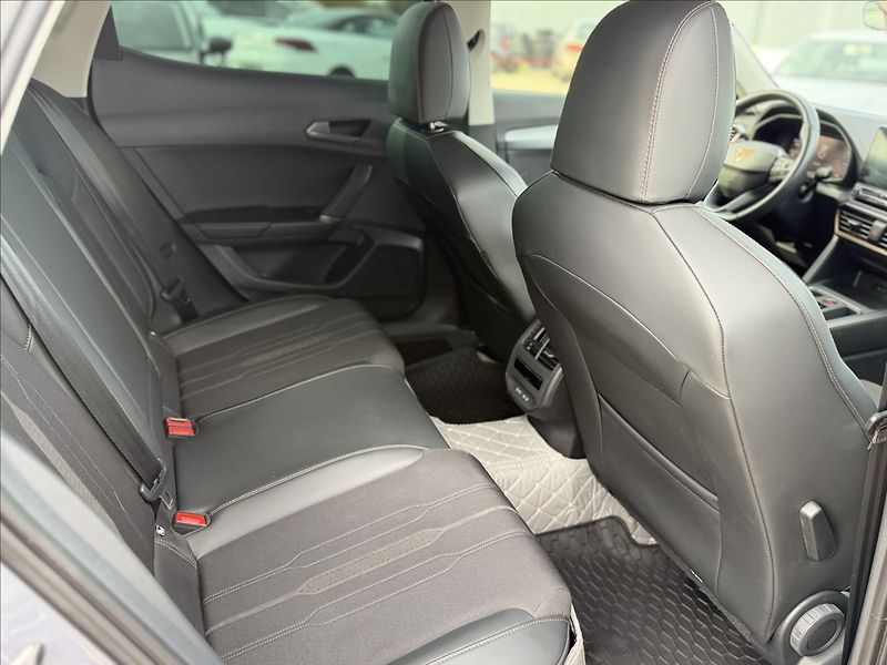 Cupra Formentor 1,5 TSI 110kW DSG NOVÉ ZIMNÍ - fotka 21 z 23