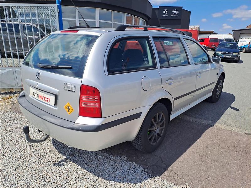 Škoda Octavia 1,6 i TOUR,KLIMA - fotka 3 z 14