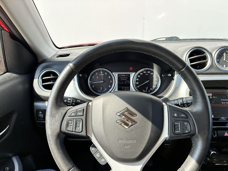 Suzuki Vitara 1.6 VVTi 88kW AllGrip Premium - fotka 14 z 22