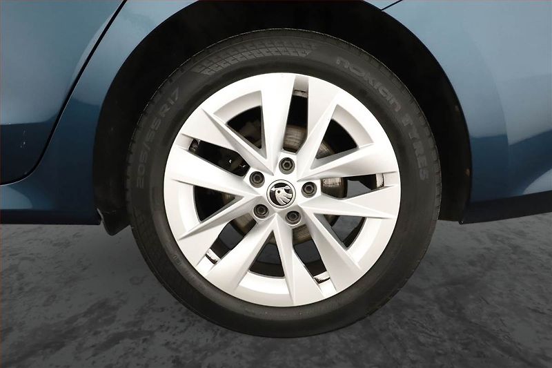 Škoda Octavia (2022) Style 1.5 TSI G-TEC, ČR,1.maj - fotka 12 z 15