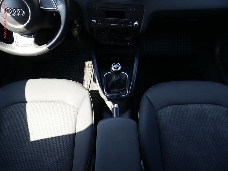 Audi A1 (2014) 1.2 TFSi, Attraction, bixen - fotka 14 z 20