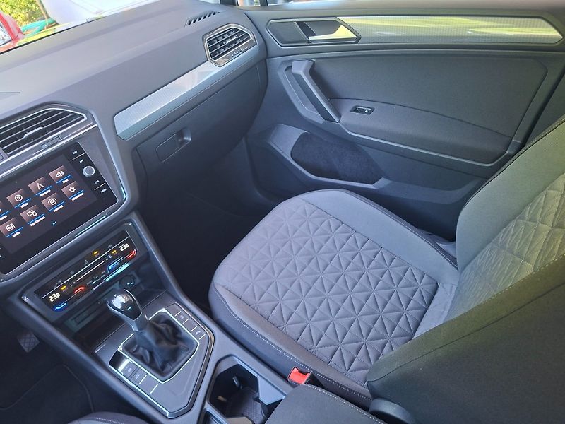 Volkswagen Tiguan (2022) 2.0TDI 110kW DSG LIFE - fotka 14 z 50
