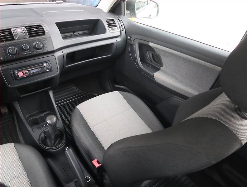 Škoda Fabia (2008) 1.2, po STK, Tažné - fotka 8 z 14