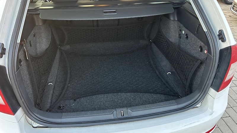 Škoda Octavia (2012) 1.6 TDI 100% servis - fotka 11 z 18