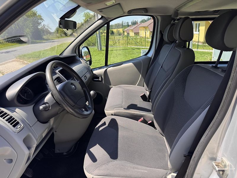 Opel Vivaro 2.0CDTI 84Kw L2 - 9.Mist - fotka 6 z 17