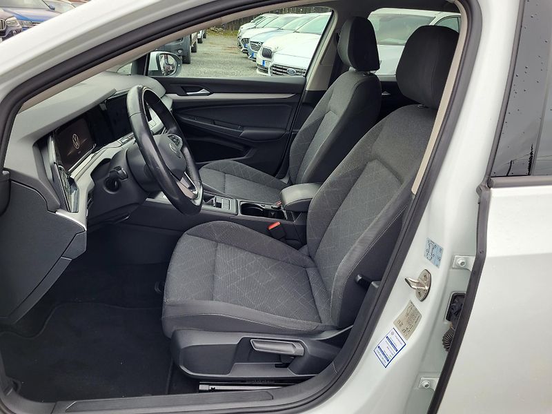 Volkswagen Golf Variant 2.0 TDi BMT 85kW LIFE - fotka 7 z 49