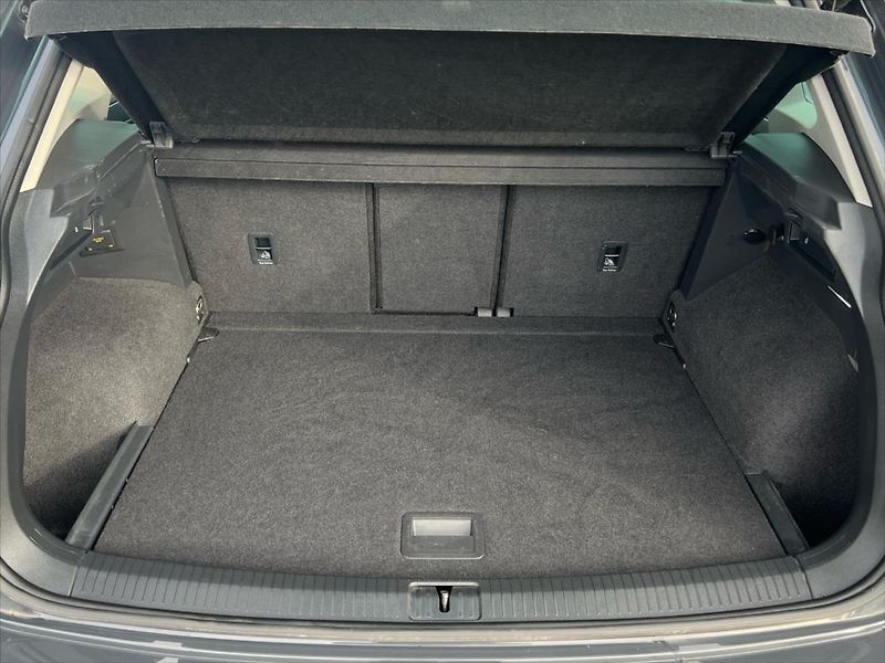 Volkswagen Tiguan 2,0 TDi 110kW 7DSG LIFE - fotka 14 z 27