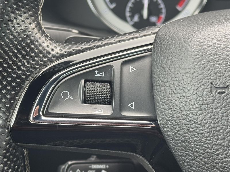 Škoda Superb (2020) 2.0TDi DSG Sportline ACC Kessy - fotka 27 z 50