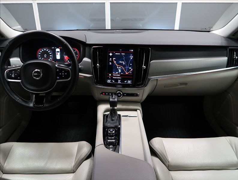 Volvo S90 2,0 D5 AWD INSCRIPTION - fotka 10 z 54