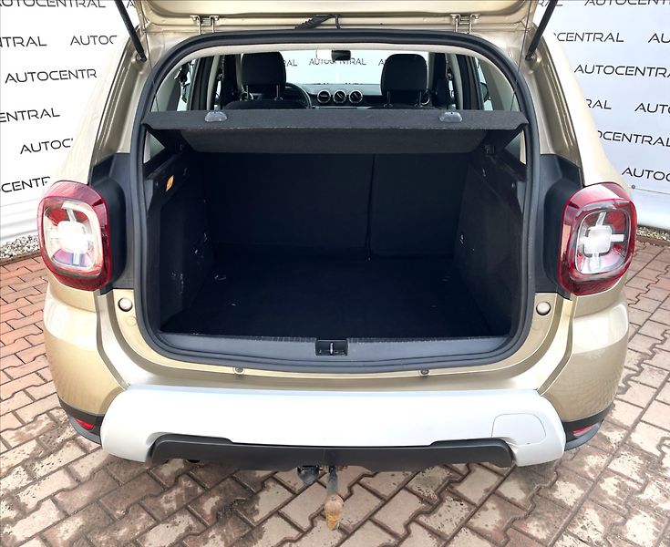 Dacia Duster 1,6 i,,84kW,serv.hist.,STK 1/2 - fotka 10 z 19