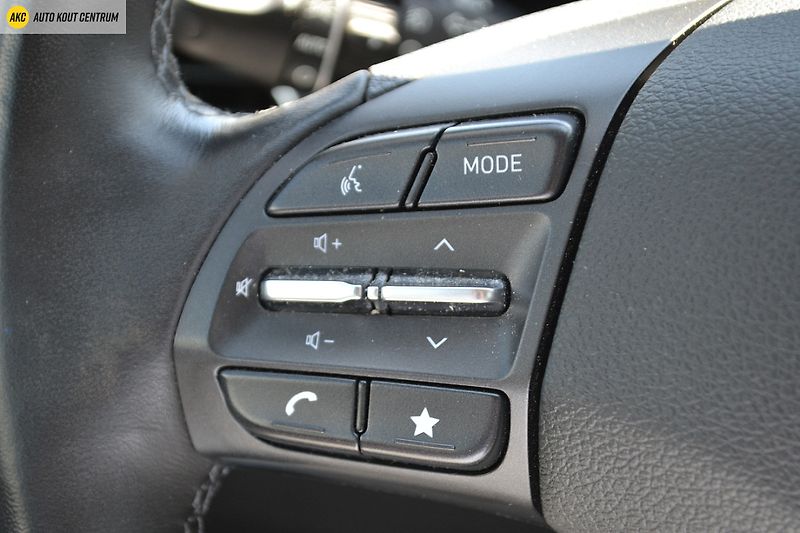 Hyundai i30 WG 1,5I MT SMART FAMILY NAVI - fotka 30 z 43