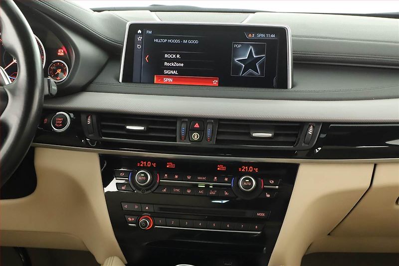 BMW X6 (2018) xDrive30d, STK, KLIMA, 4x4 - fotka 13 z 17