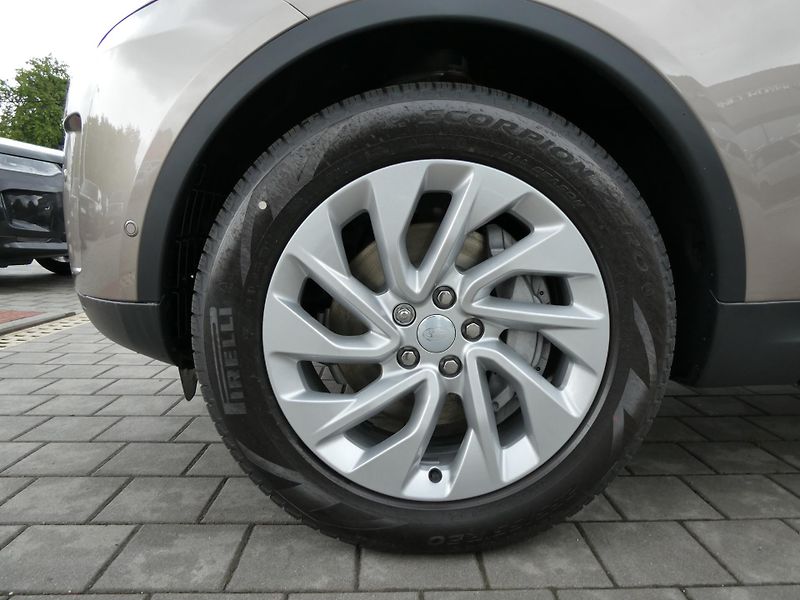 Land Rover Discovery (2026) 5 3,0  S D250 - fotka 2 z 39