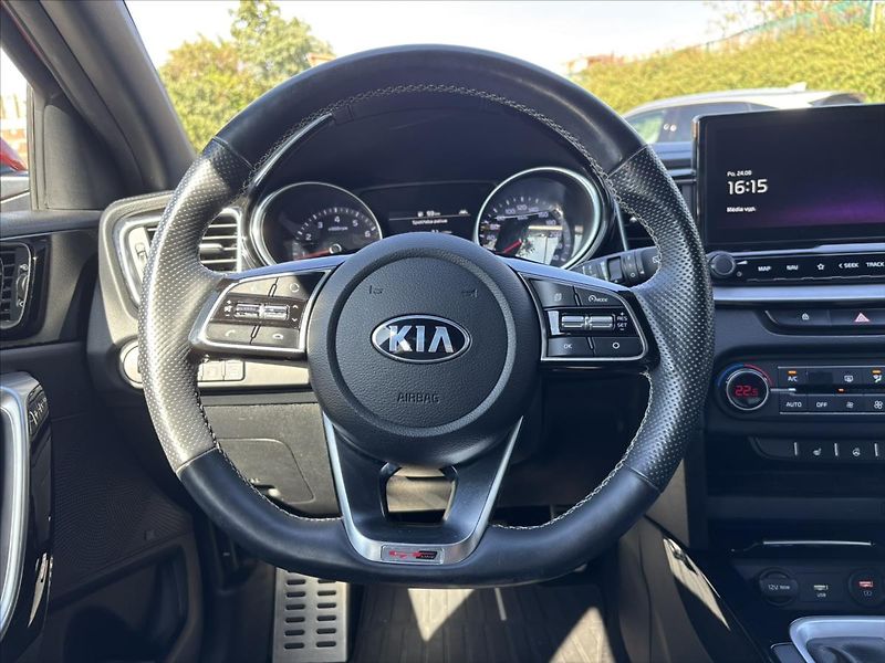Kia Ceed 1,5 TGDi GT Line 1.ČR TAŽNÉ - fotka 19 z 47