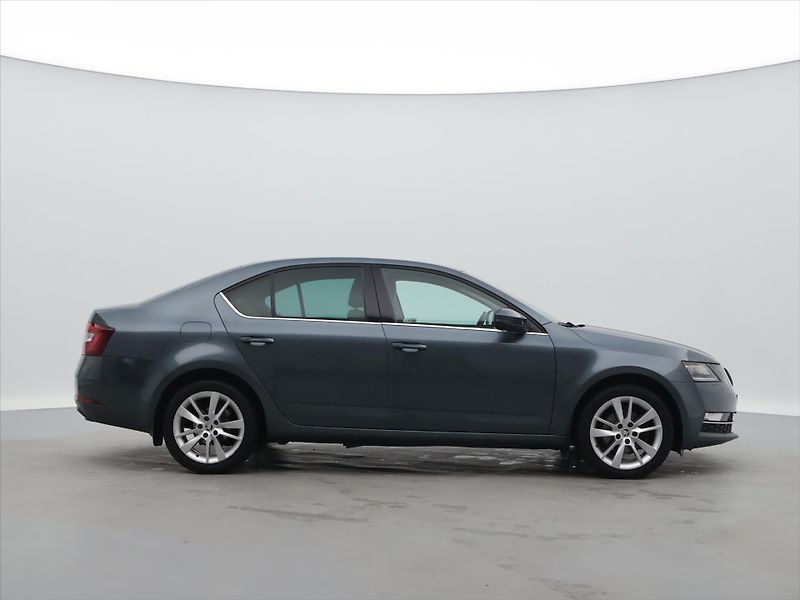 Škoda Octavia 2,0 TDi 110kW Style LED CZ - fotka 8 z 26