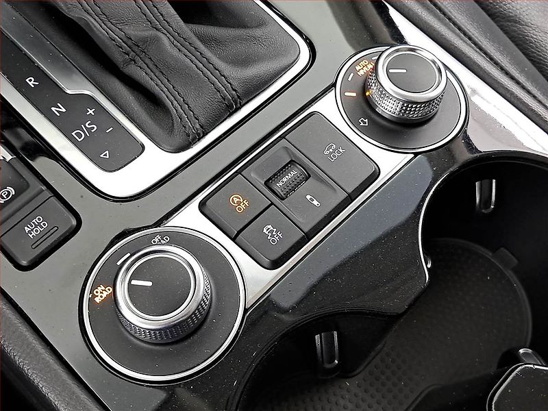 Volkswagen Touareg (2016) 3.0 TDI - fotka 17 z 22