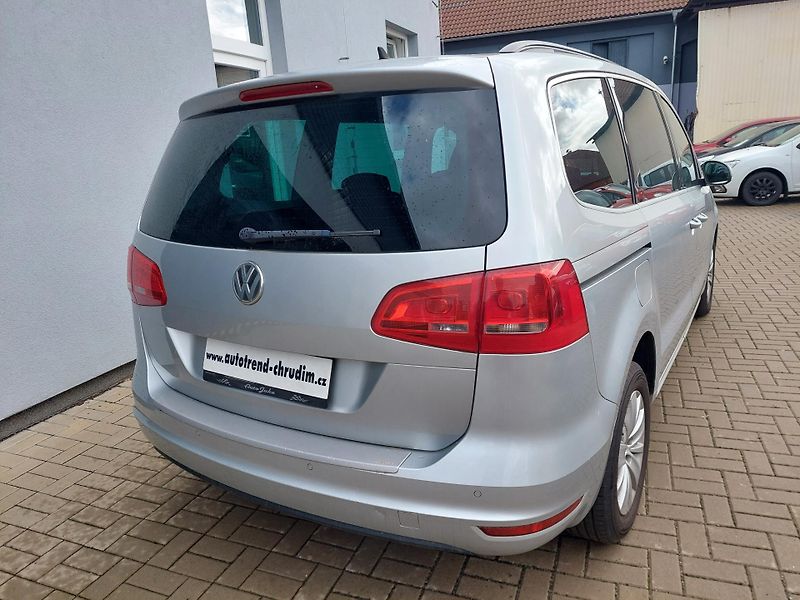 Volkswagen Sharan (2012) 2.0TDi 103kW 7míst - fotka 6 z 37