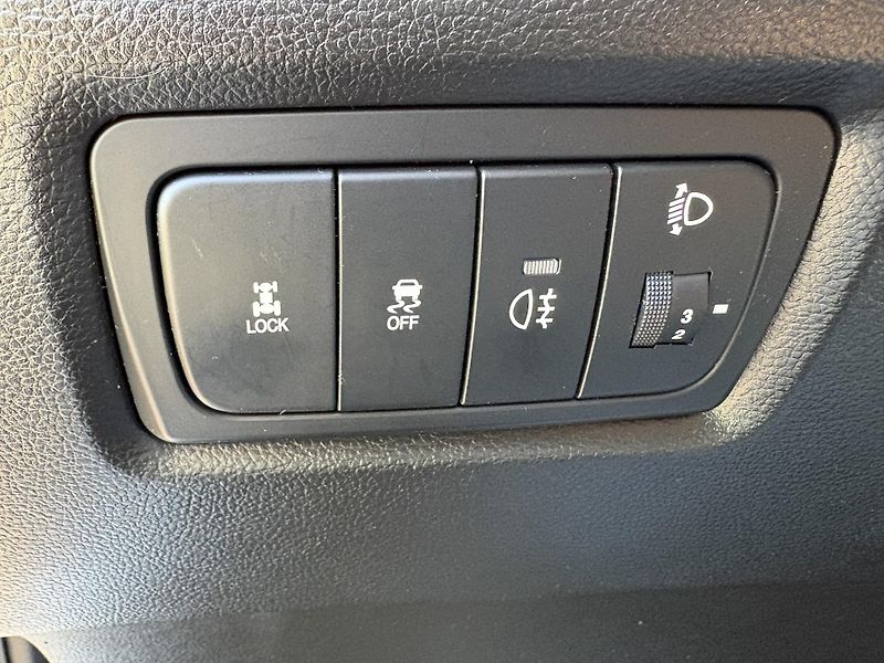 SsangYong Korando (2014) 2.0 TD Sapphire 4x4+ PĚKNÝ VŮZ - fotka 18 z 24