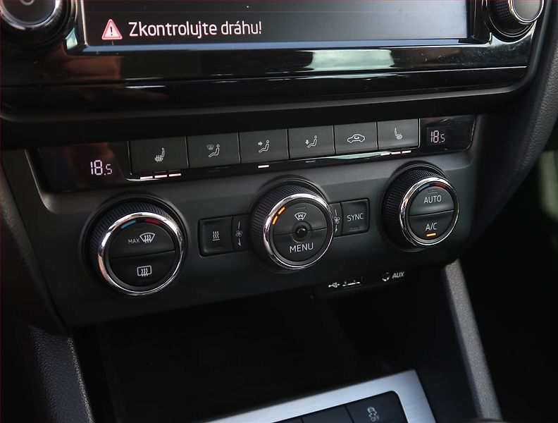 Škoda Octavia (2015) Edition 2.0 TDI 4x4, 4X4 - fotka 17 z 22