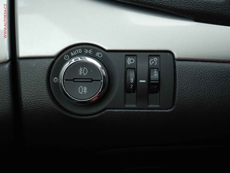 Opel Mokka (2015) 1.6 CDTi 4x4, AC, tempo - fotka 20 z 20