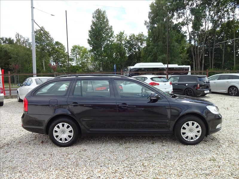 Škoda Octavia II 1,4 TSI 90kW GO MOTORU - fotka 8 z 50