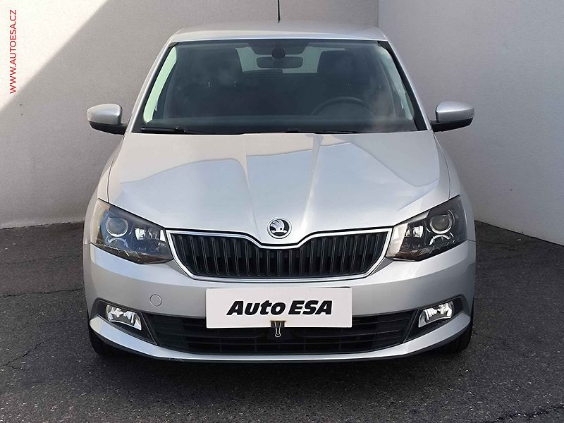 Škoda Fabia (2015) 1.2 TSi, Style, DSG, +kola - fotka 2 z 21