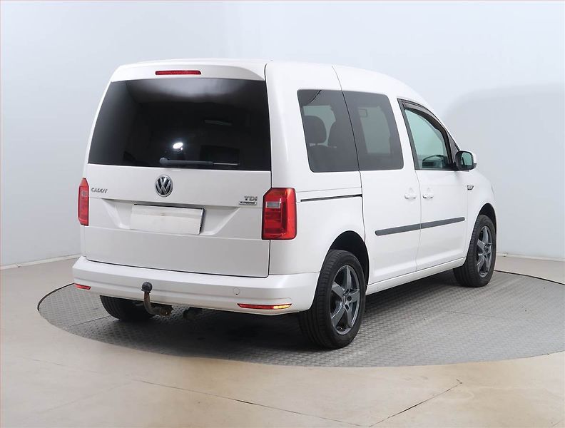 Volkswagen Caddy (2015) 2.0 TDI, 5Míst, 1Maj - fotka 5 z 14