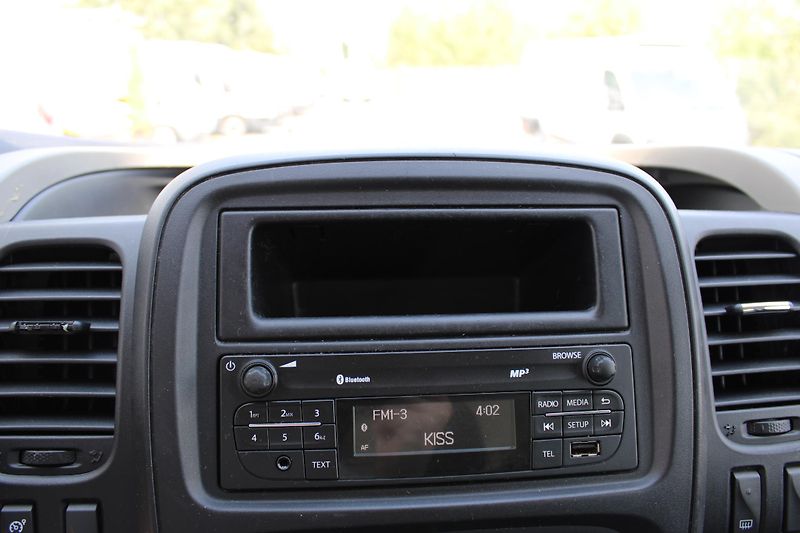 Renault Trafic 1.6DCI L2H1 9.míst+klima 85kw - fotka 13 z 18
