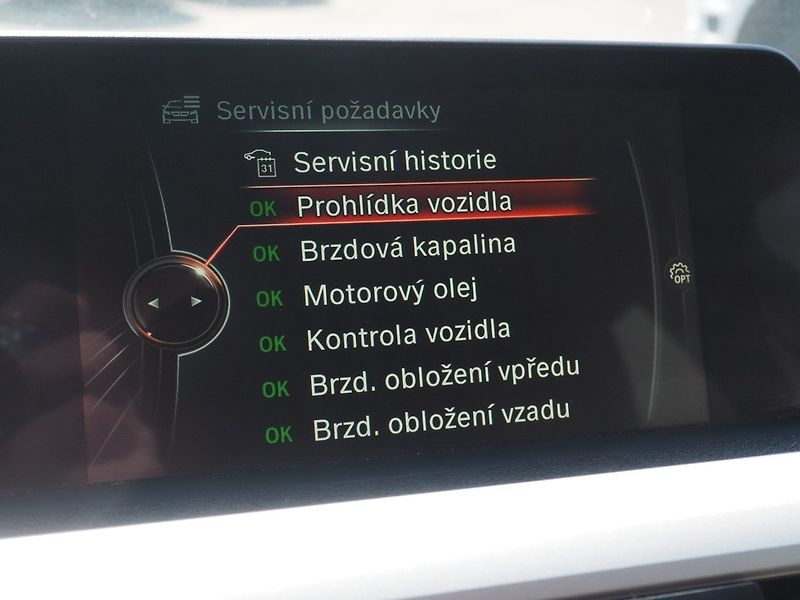 BMW Řada 3 (2016) 320D xDrive, A/T - fotka 30 z 38