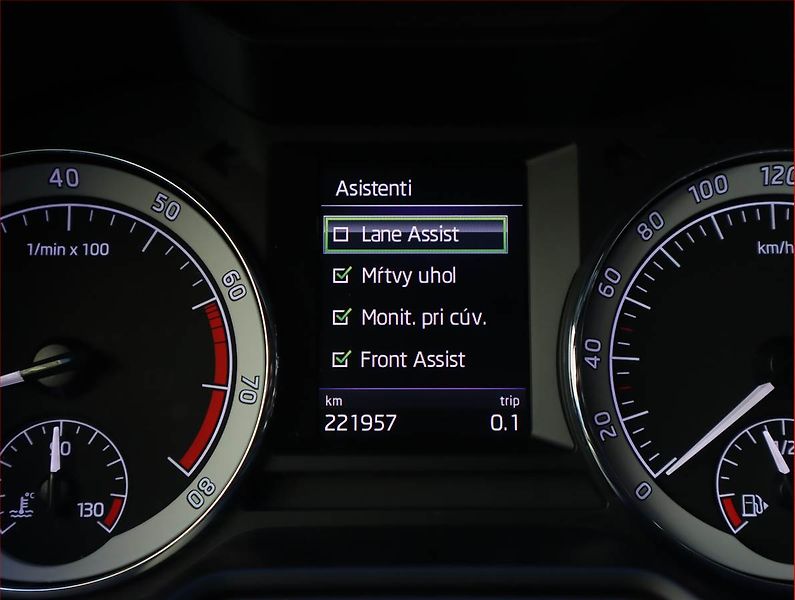 Škoda Octavia (2018) Elegance 1.5 TSI, Automat - fotka 18 z 21
