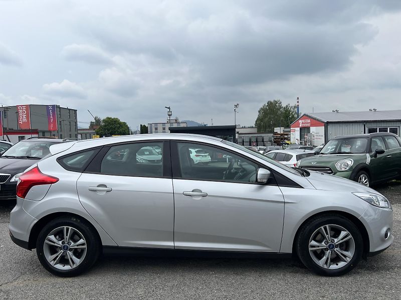 Ford Focus 1.0i KLIMATIZACE ALU PŮVOD ČR - fotka 8 z 37