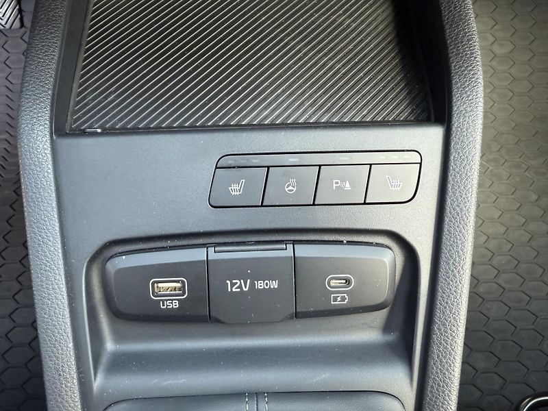 Kia Stonic (2026) SPIN 1.0 T-GDI - fotka 12 z 13
