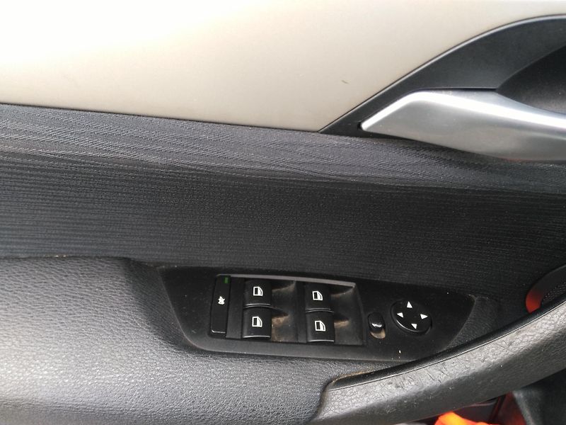BMW X1 2,0 D  XDrive /135 kW/  - fotka 12 z 34