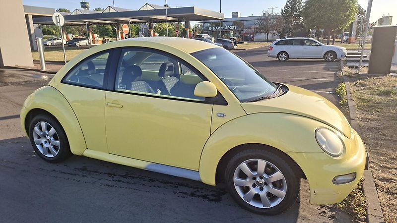 Volkswagen New Beetle (1999) - fotka 1 z 14