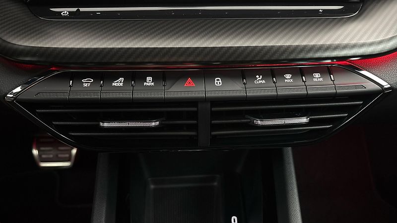 Škoda Octavia 2.0 TDI DSG 4x4 RS Combi - fotka 13 z 27