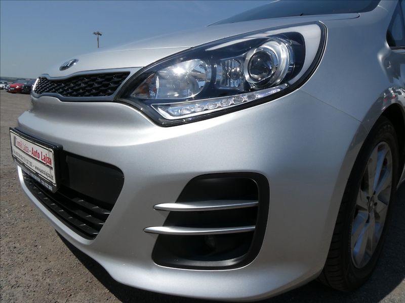 Kia Rio 1,2 i 62kW serviska, NAVI - fotka 4 z 44